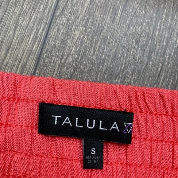 Aritzia Talula Shorts High Rise Waist elastic waistband Coral Pink Flowy Small - Picture 11 of 16